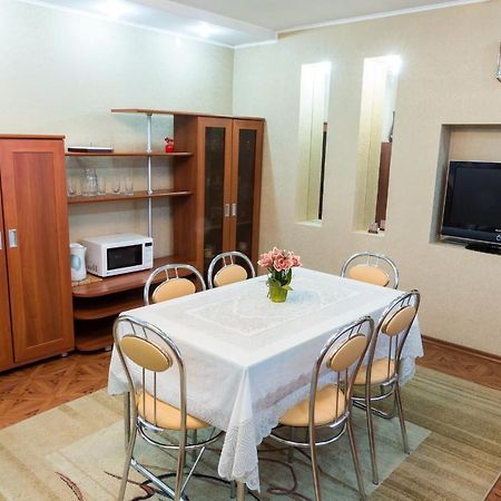 Tourist Hotel Ustʼ-Kamenogorsk Zewnętrze zdjęcie
