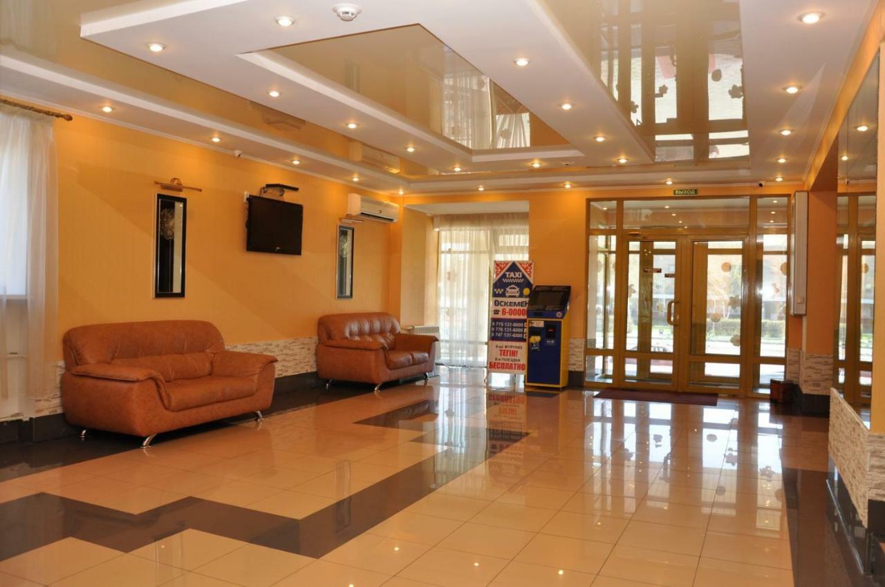 Tourist Hotel Ustʼ-Kamenogorsk Zewnętrze zdjęcie